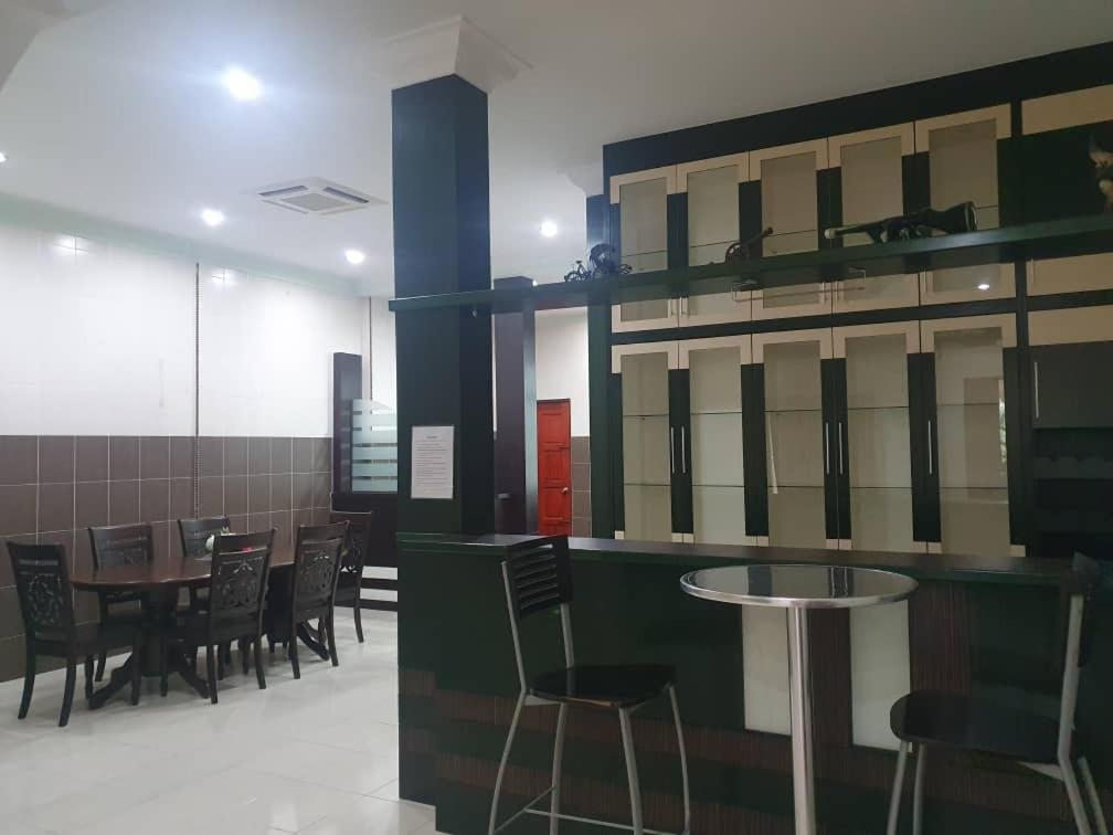 Suburban Vacation Home Ipoh Bagian luar foto