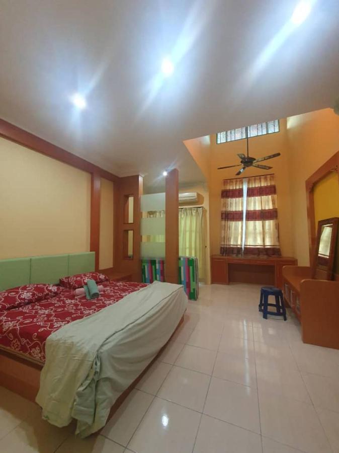 Suburban Vacation Home Ipoh Bagian luar foto